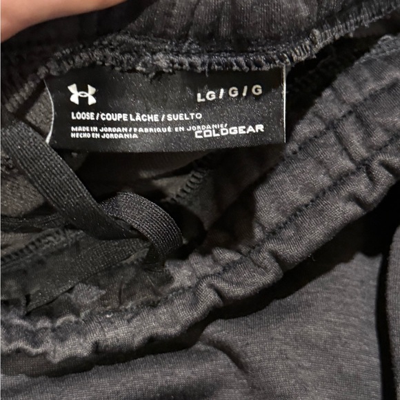 🍌Under Armour Charcoal Athletic Pants barely worn - Picture 8 of 8